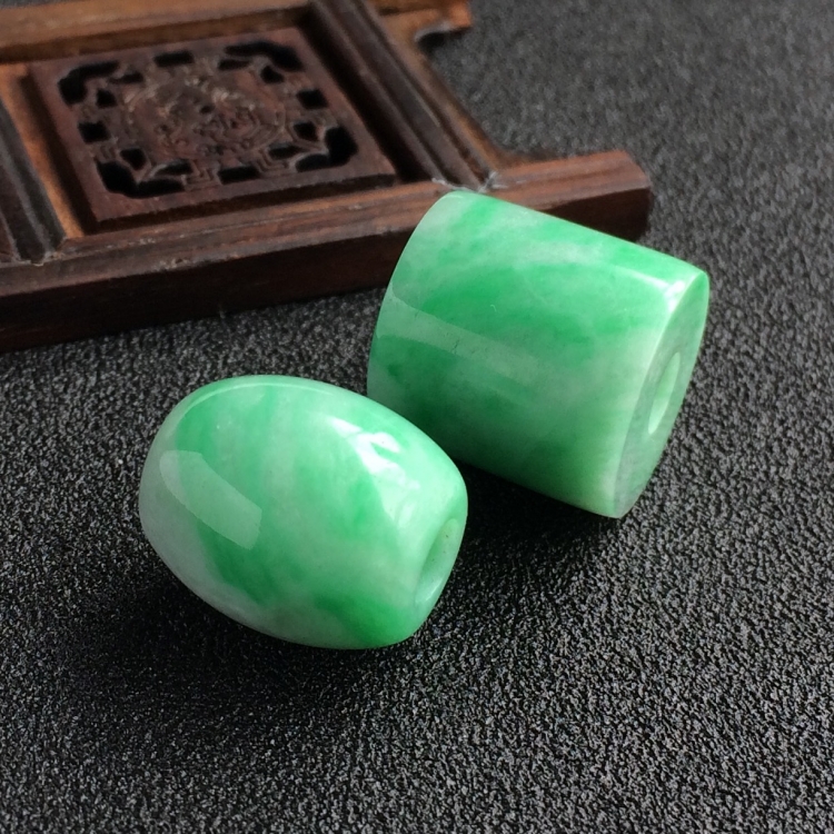 (超值推荐)糯冰种飘翠路路通挂件(一对)