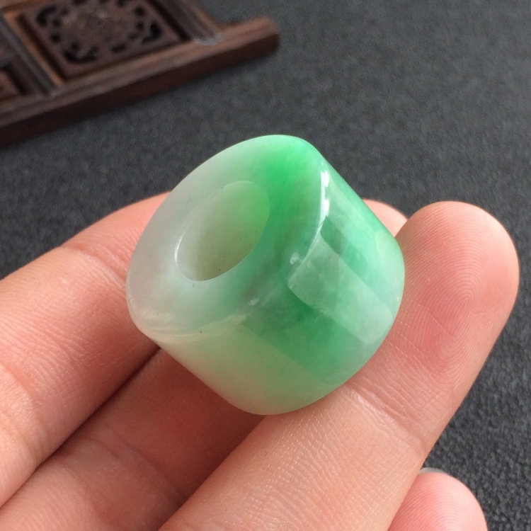 (超值推荐)糯冰种豆色路路通挂件