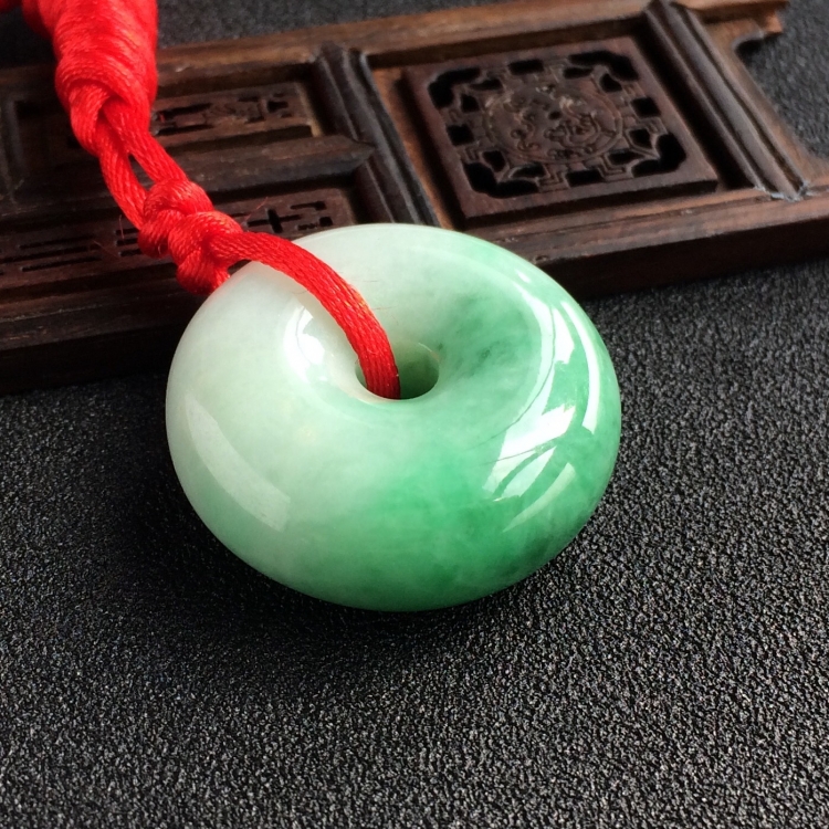 (超值推荐)糯冰种豆绿平安扣挂件