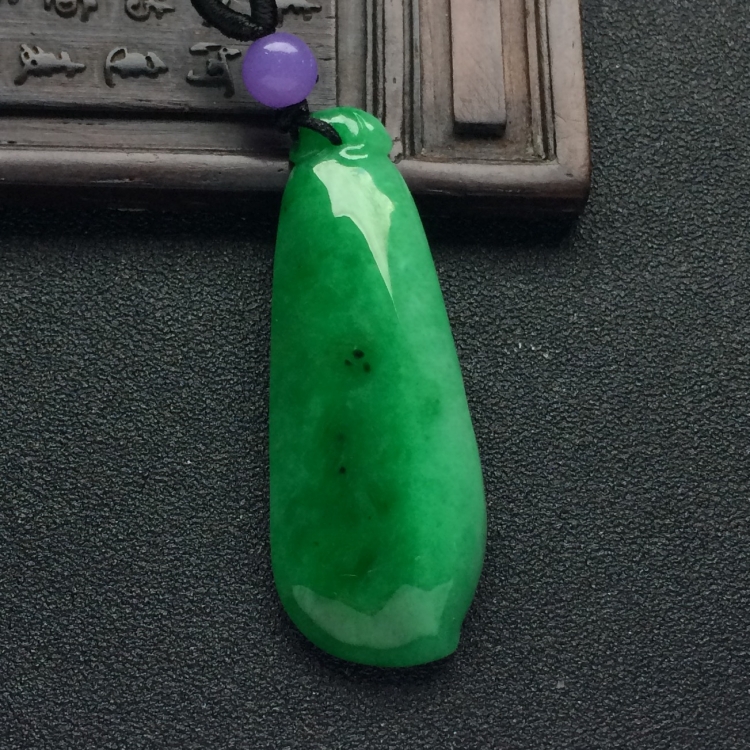 （超值推荐）糯冰种翠色福瓜挂件