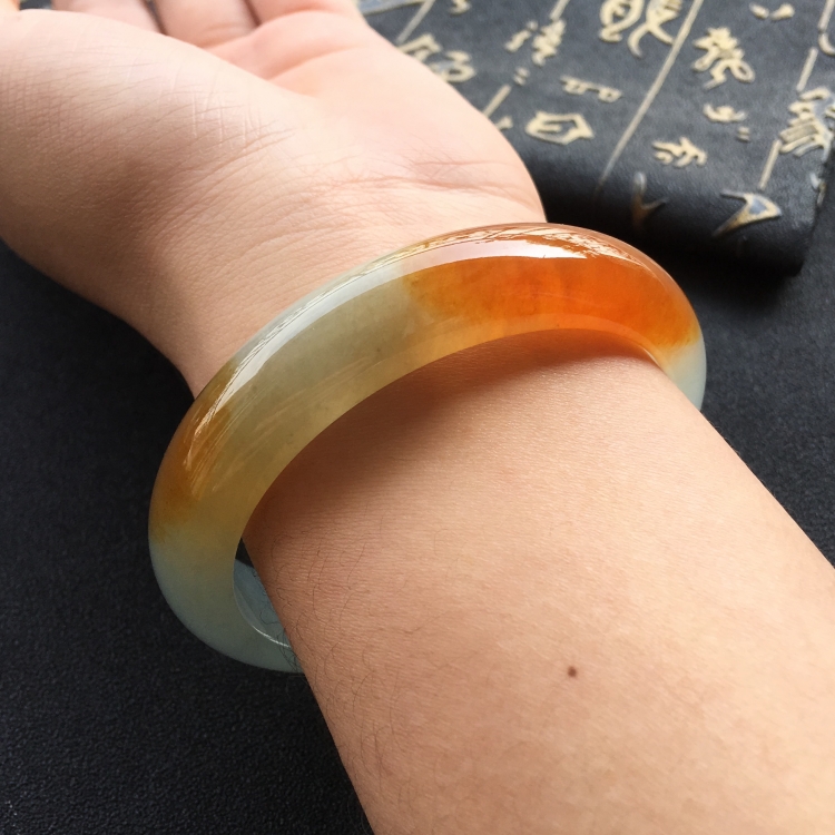 (超值推荐)冰种红黄翡手镯(57.5mm)