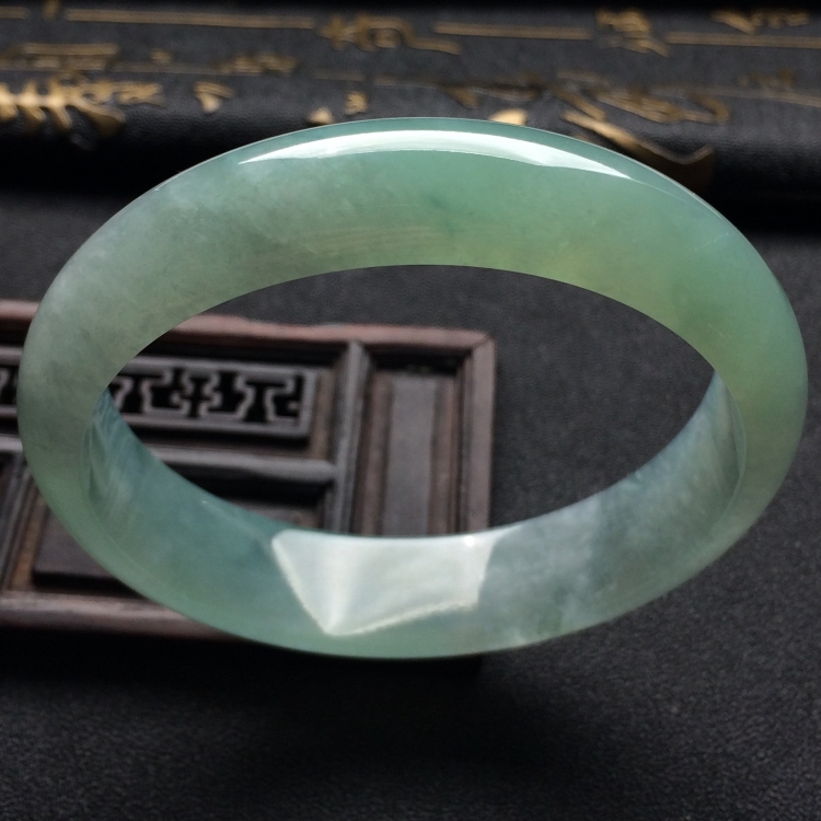 （超值推荐）糯冰种晴水手镯（57.2mm）