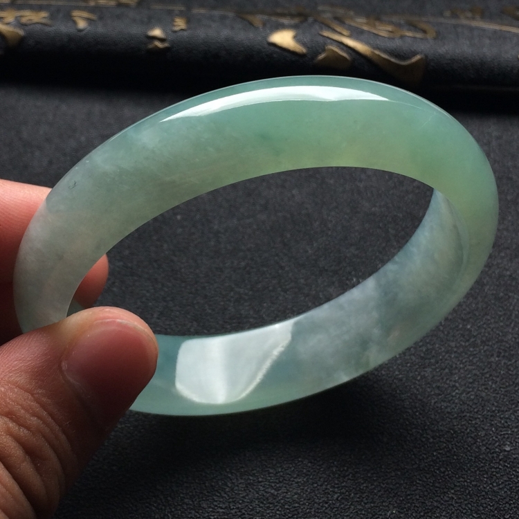 （超值推荐）糯冰种晴水手镯（57.2mm）