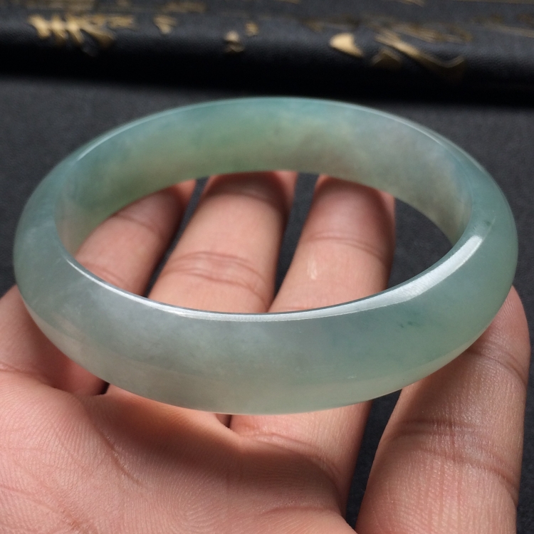 （超值推荐）糯冰种晴水手镯（57.2mm）