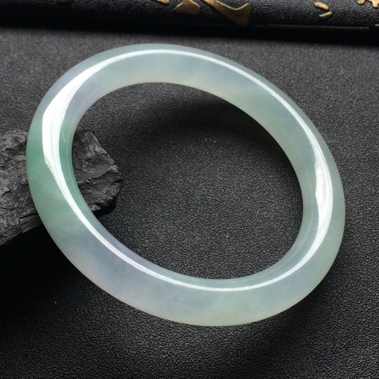（超值推荐）冰种晴水圆条手镯（58.9mm）