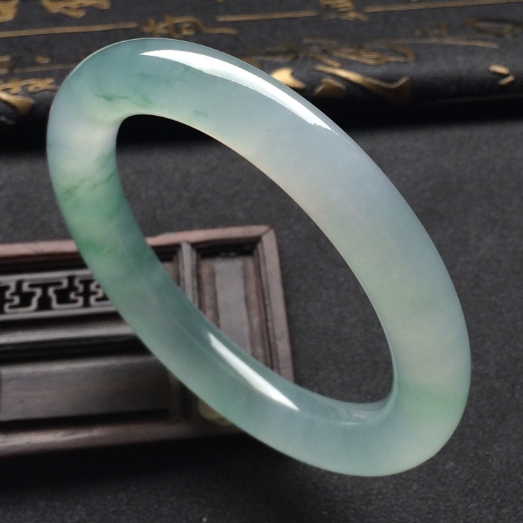 （超值推荐）冰种飘花圆条手镯（56.7mm）