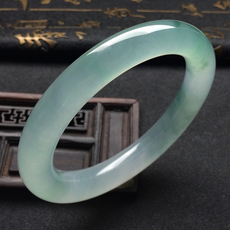 （超值推荐）冰种飘花圆条手镯（56.7mm）