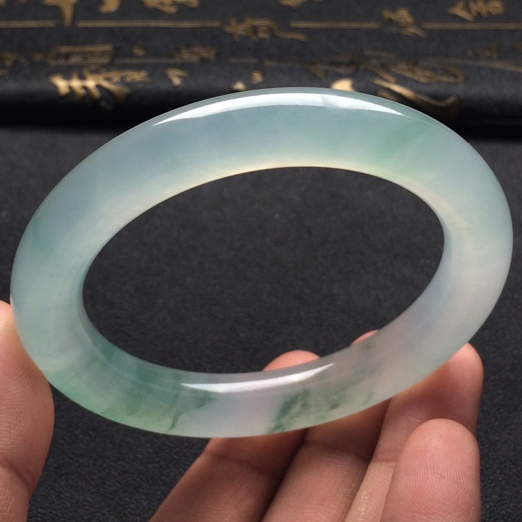 （超值推荐）冰种飘花圆条手镯（56.7mm）