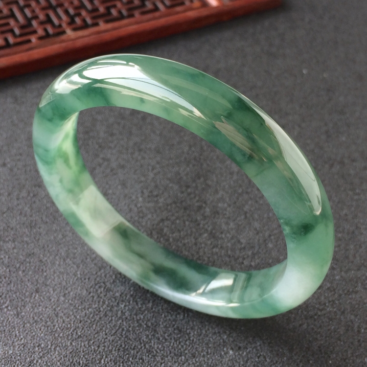 (超值推荐)冰种飘花手镯(58.5mm)