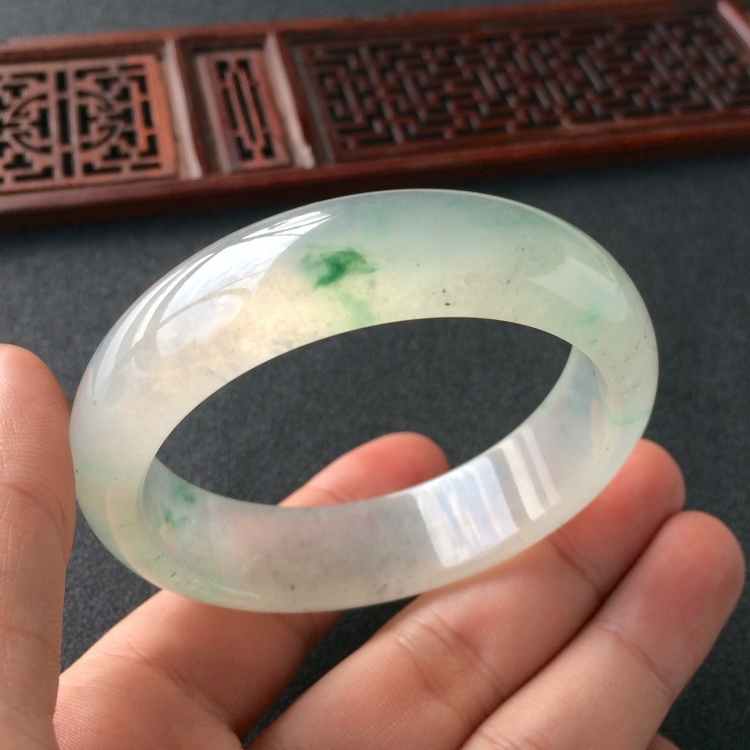 (超值推荐)冰种飘花手镯(54.8mm)