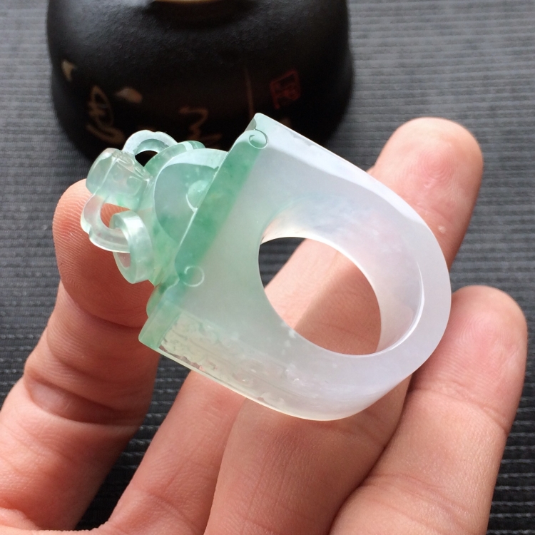 (超值推荐)冰种飘花仿古活环指环/挂件