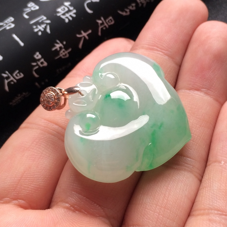 （超值推荐）糯冰种飘翠如意挂件