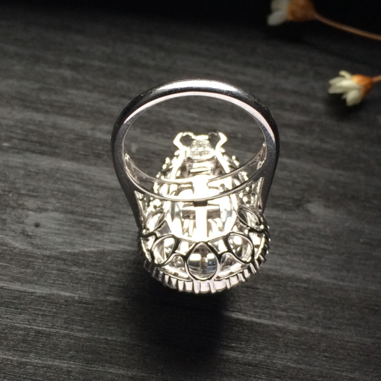 （超值推荐）镶白金钻石冰种阳绿葫芦胸坠/戒指（两用）