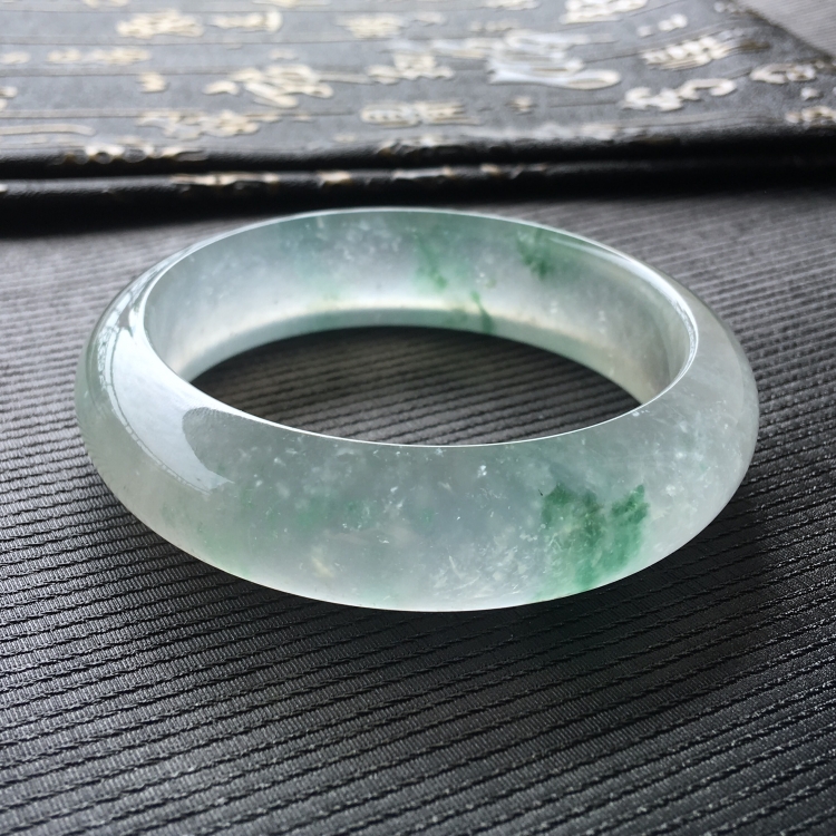 (超值推荐)冰玻种飘花手镯(56.5mm)