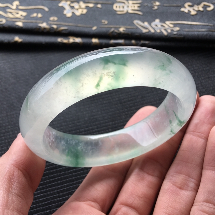 (超值推荐)冰玻种飘花手镯(56.5mm)