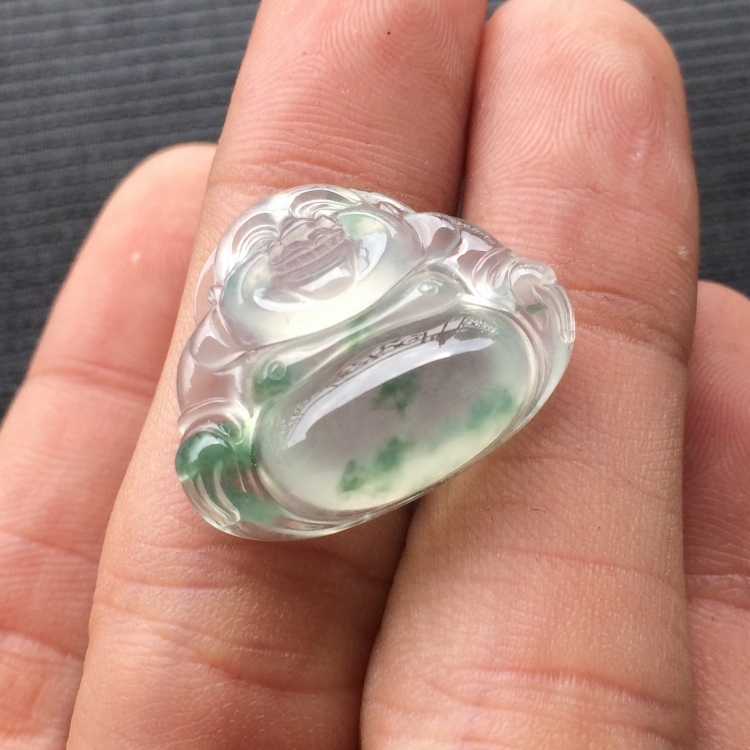 (超值推荐)冰种飘花玉佛挂件