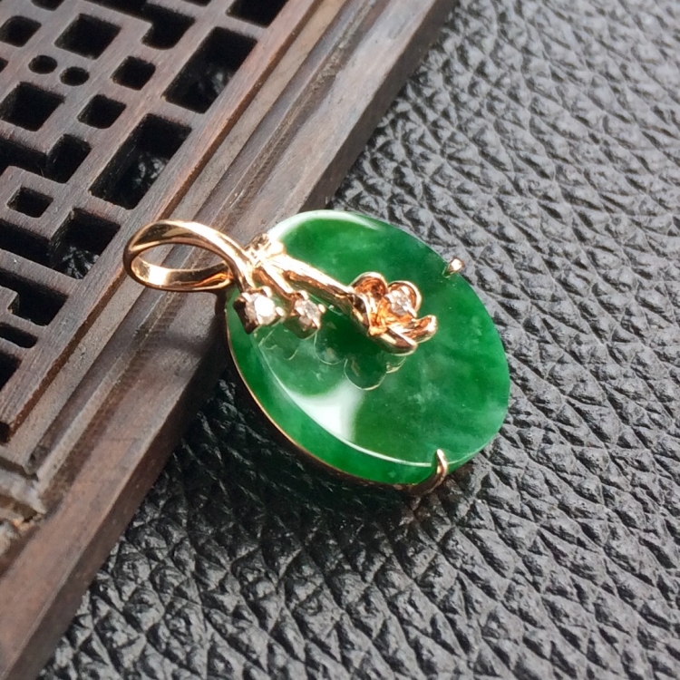 (超值推荐)糯冰种翠色镶玫瑰金平安扣胸坠