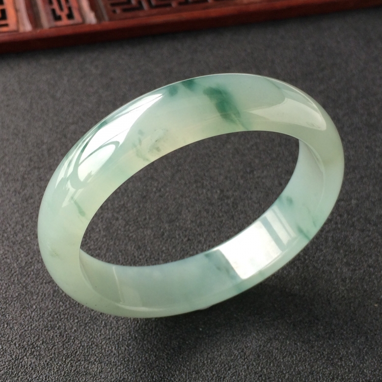 (超值推荐)糯冰种飘花手镯(56.3mm)