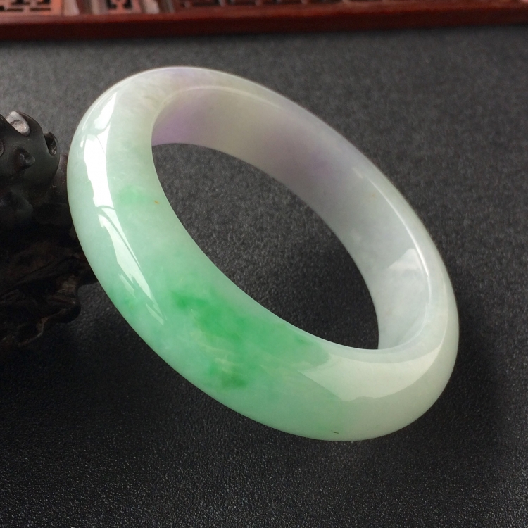 (超值推荐)糯冰种春带彩手镯(57.4mm)