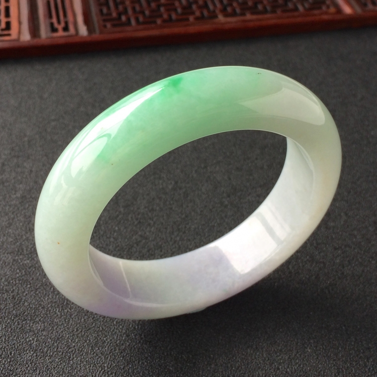(超值推荐)糯冰种春带彩手镯(57.4mm)