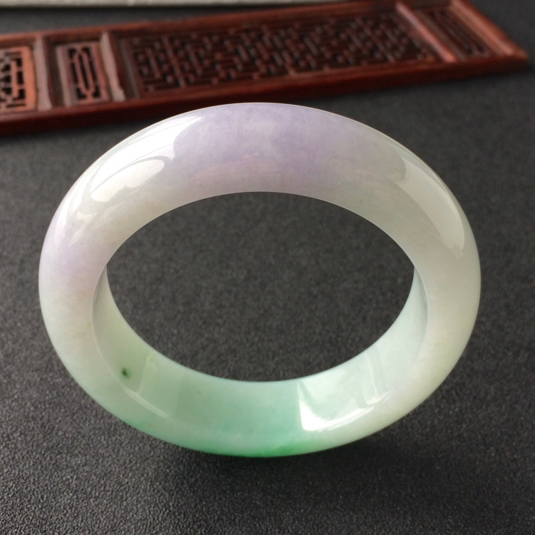 (超值推荐)糯冰种春带彩手镯(57.4mm)