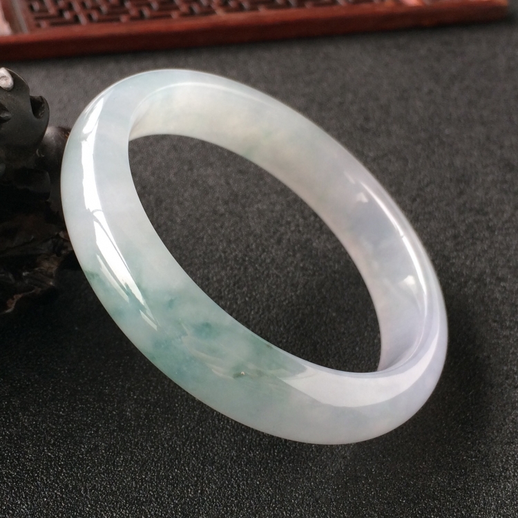 (超值推荐)冰种飘花手镯(56.1mm)