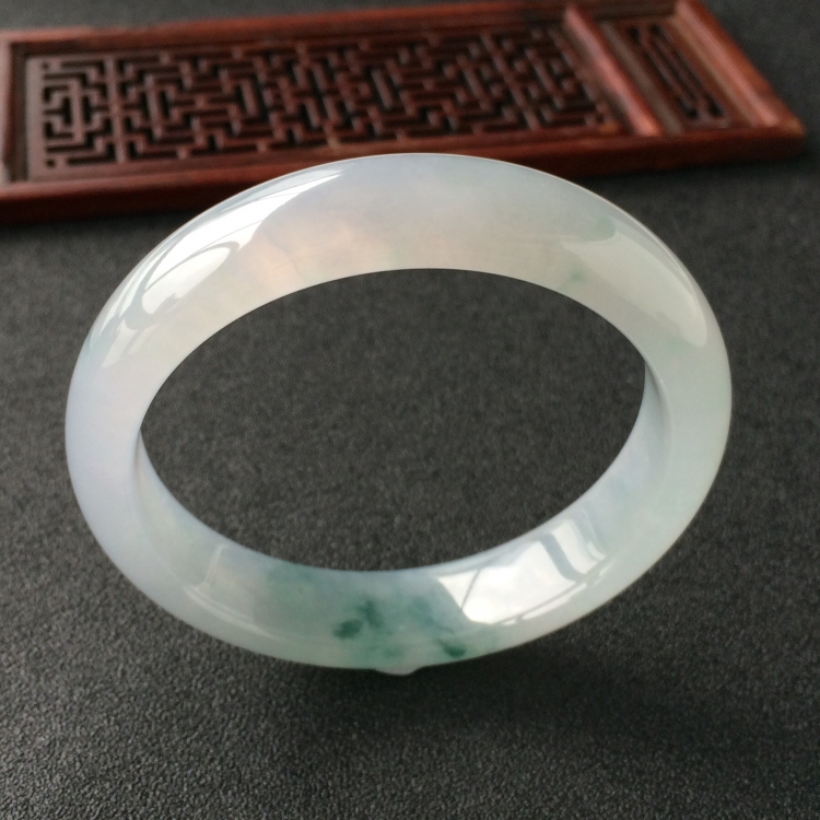(超值推荐)冰种飘花手镯(56.1mm)