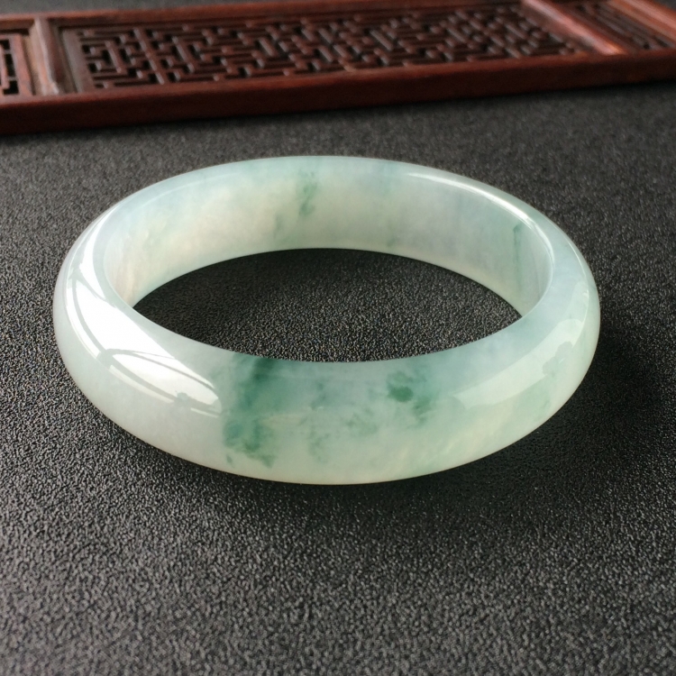 (超值推荐)冰种飘花手镯(56.5mm)