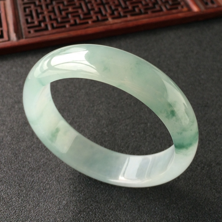 (超值推荐)冰种飘花手镯(56.5mm)