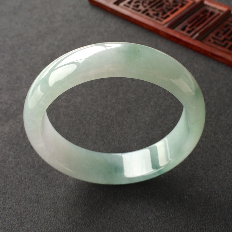 (超值推荐)糯冰种飘花手镯(59.7mm)