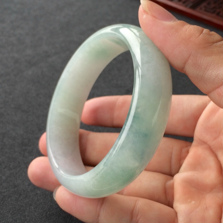 (超值推荐)糯冰种飘花手镯(59.7mm)