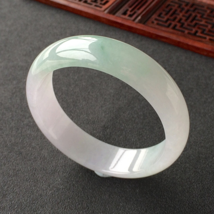 (超值推荐)糯冰种淡紫罗兰飘花手镯(58.2mm)