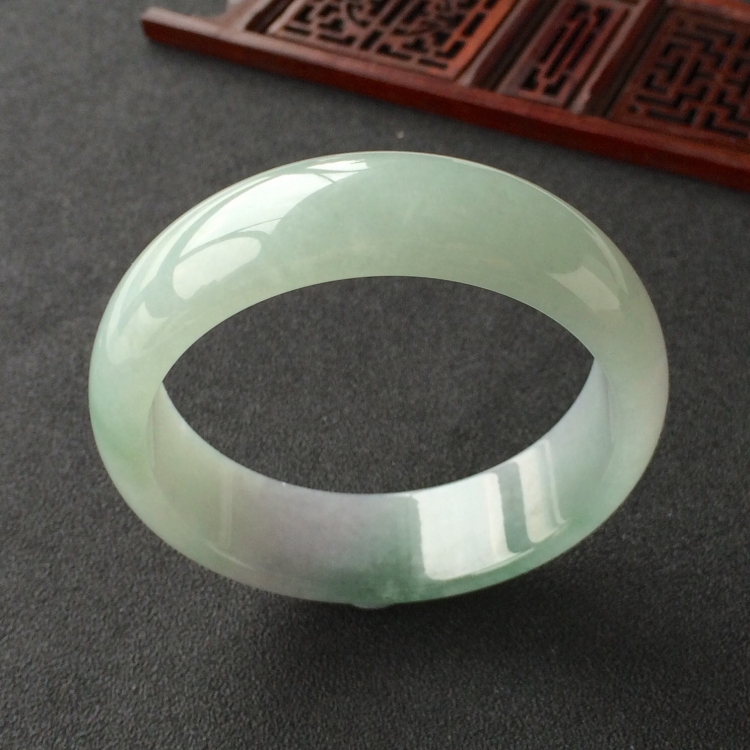 (超值推荐)糯冰种晴水飘花手镯(58.1mm)