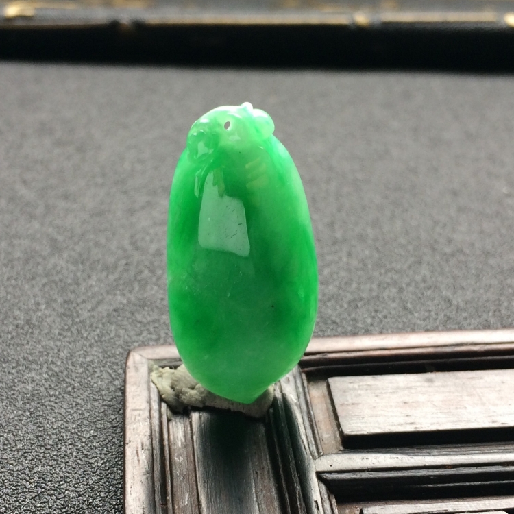 （超值推荐）糯冰种翠色福瓜挂件