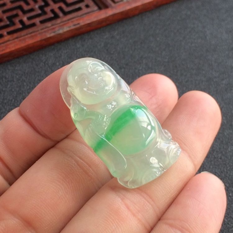 (超值推荐)冰种飘翠站佛挂件