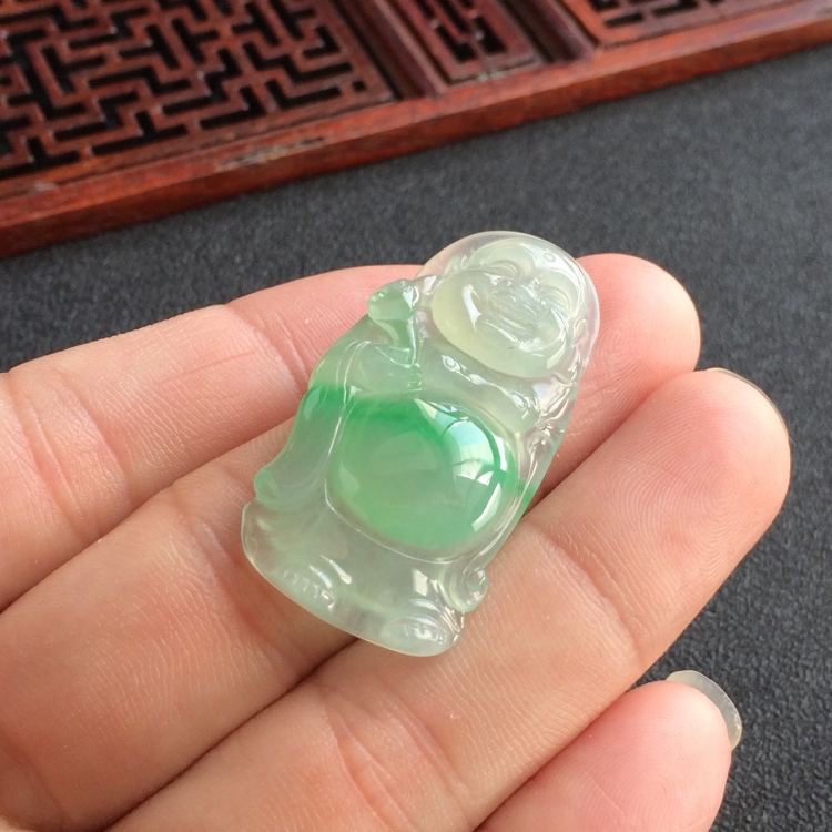 (超值推荐)冰种飘翠站佛挂件