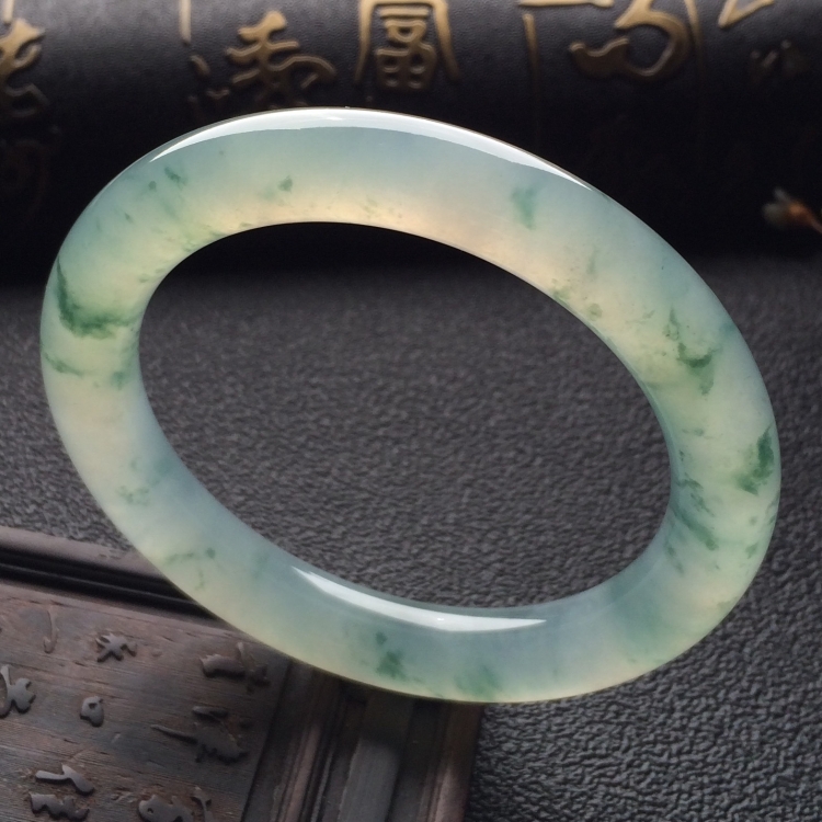 （超值推荐）冰种飘花圆条手镯（55.3mm）