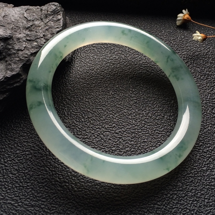 （超值推荐）冰种飘花圆条手镯（55.3mm）