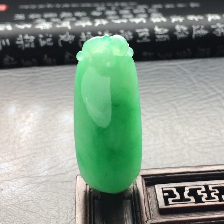 （超值推荐）糯冰种飘翠福瓜挂件