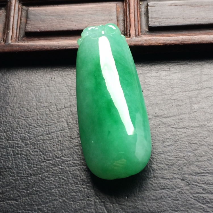 （超值推荐）糯冰种飘翠福瓜挂件