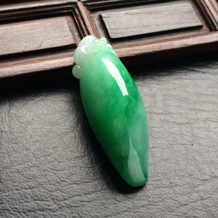 （超值推荐）糯冰种飘翠福瓜挂件