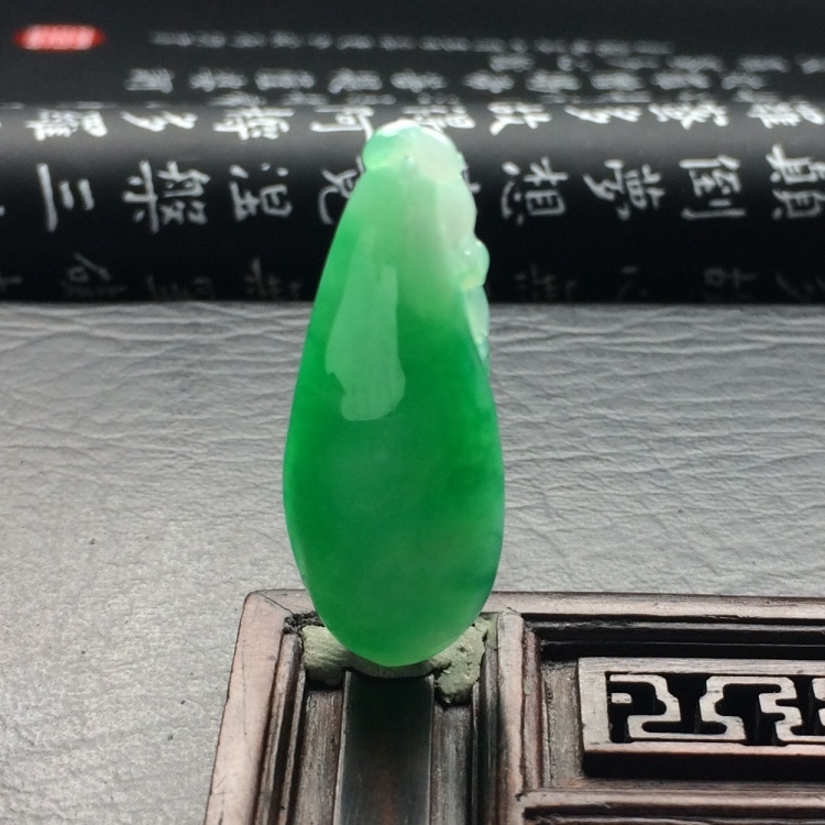 （超值推荐）糯冰种飘翠福瓜挂件