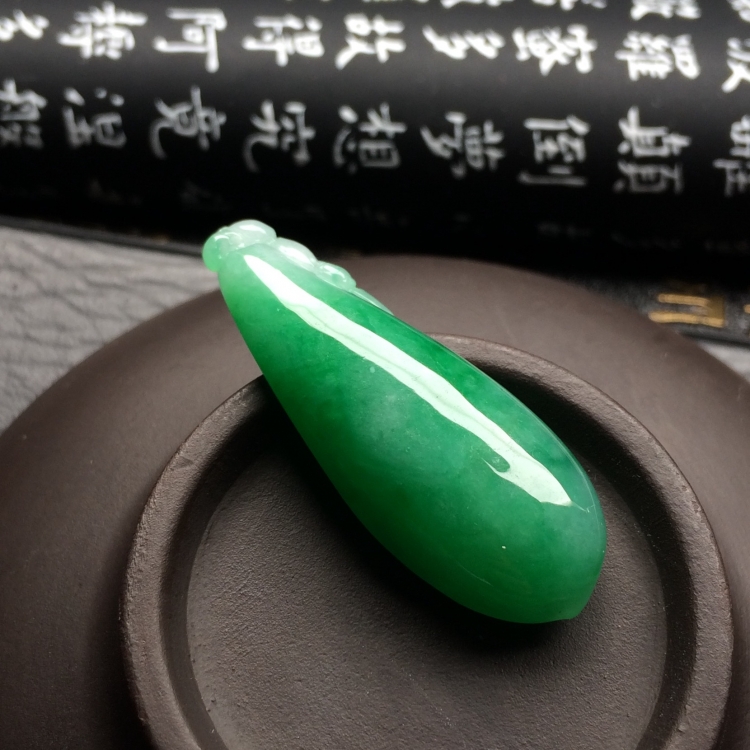 （超值推荐）糯冰种飘翠福瓜挂件