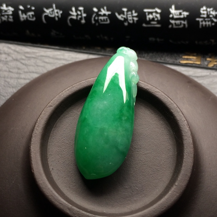 （超值推荐）糯冰种飘翠福瓜挂件