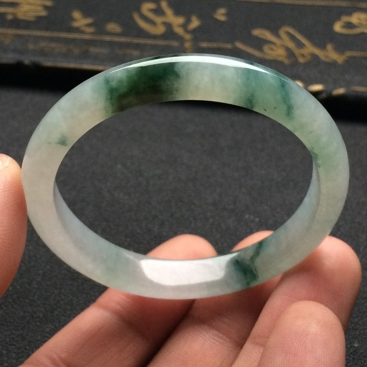 （超值推荐）糯冰种飘花贵妃镯（51.3mm-44.8mm）
