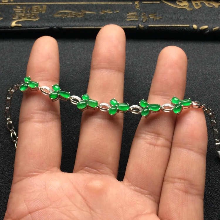 （超值推荐）镶白金钻石冰种翠色手链