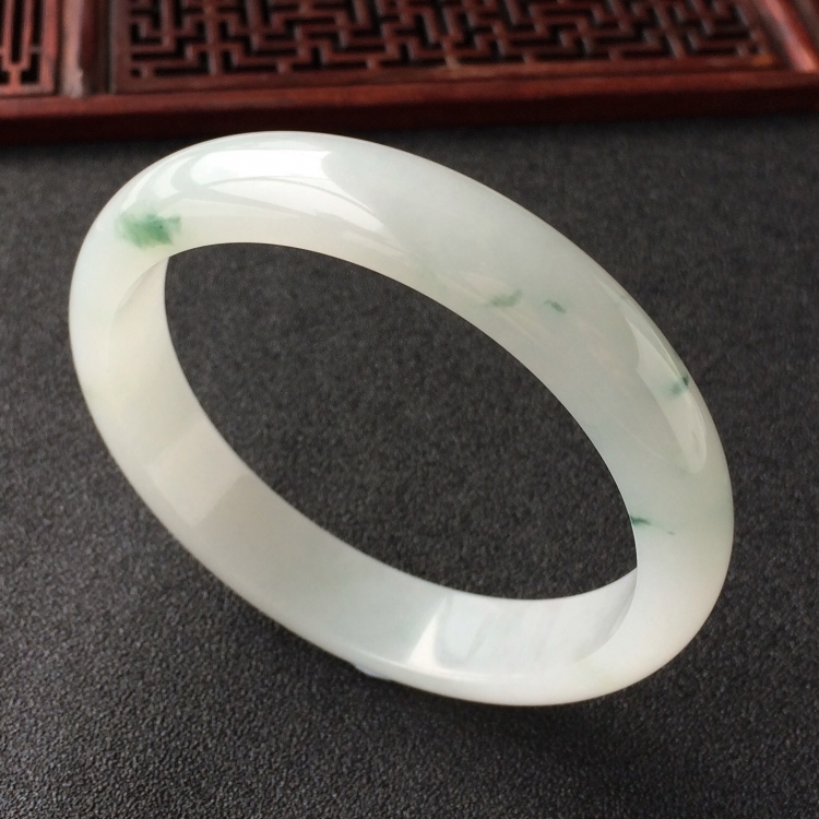 (超值推荐)糯冰种飘花手镯(58.2mm)