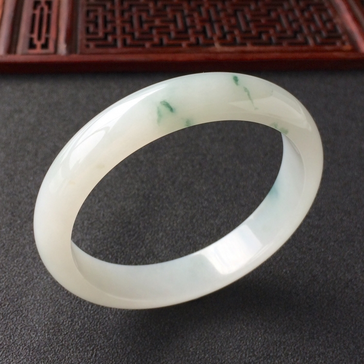 (超值推荐)糯冰种飘花手镯(58.2mm)