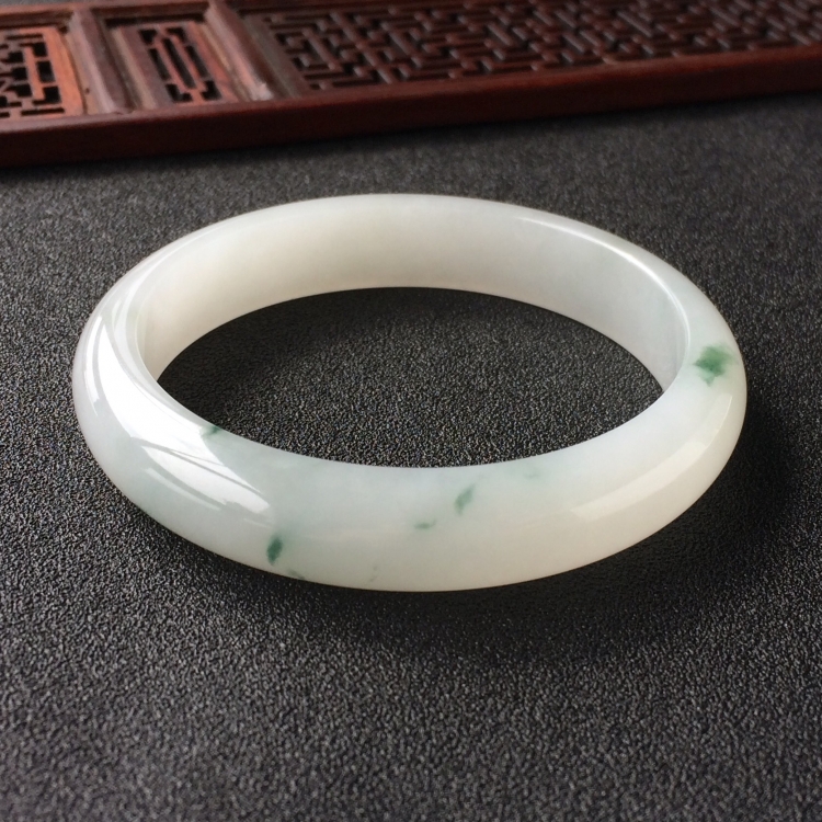 (超值推荐)糯冰种飘花手镯(58.2mm)