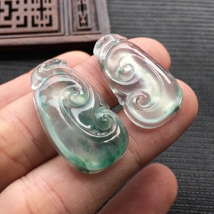 (超值推荐)冰玻种飘花如意挂件一对